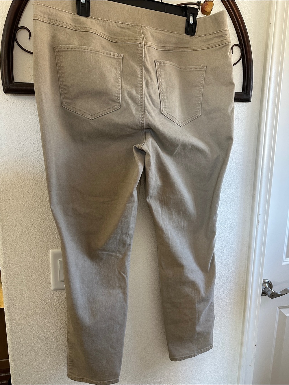Soundstyle - XL Lucy Pull-On Platinum Stretch Leggings / Pants